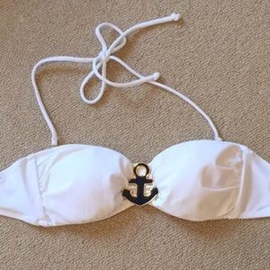 Excellent condition vs bikini top